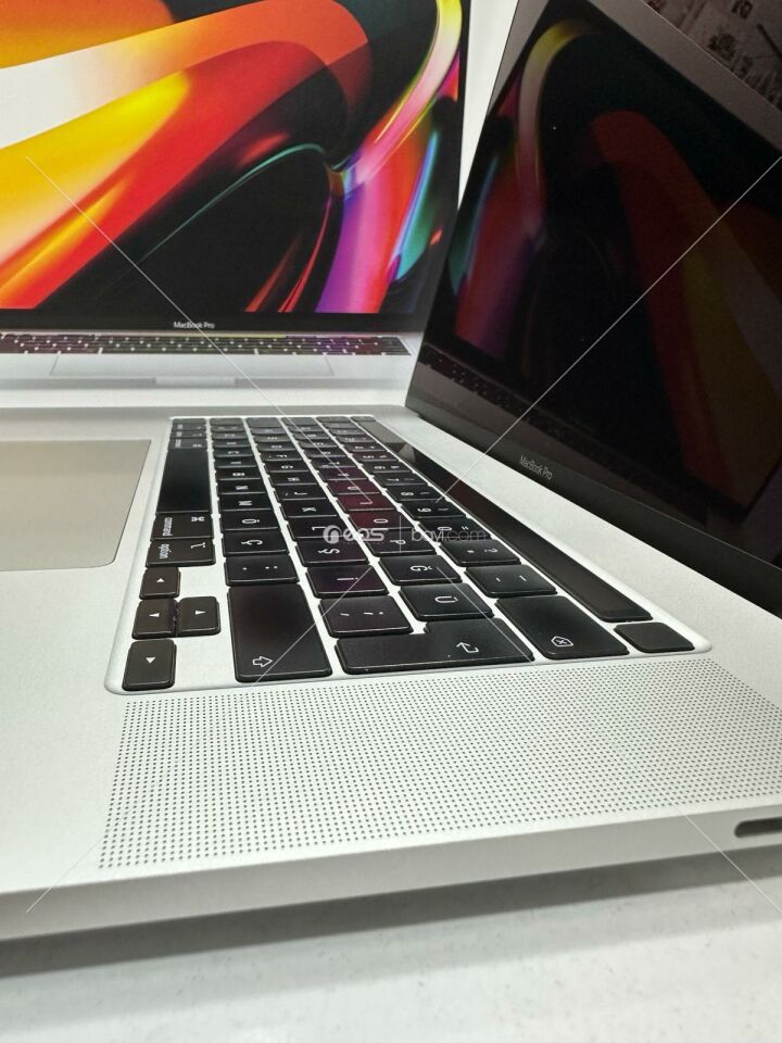 Apple MacBook Pro 16 İnç (MVVL2TU/A) Notebook Kozmetik % 100 KUTU VAR