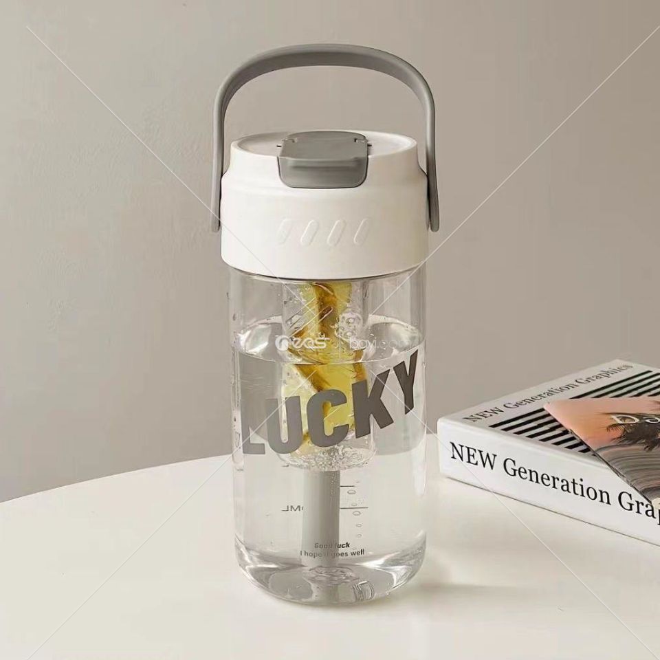Yeni 550ml yaz kızlar şeffaf su şişesi plastik içecek meyve suyu çay bardağı taşınabilir seyahat plastik su şişesi çay demleme aparatı ile